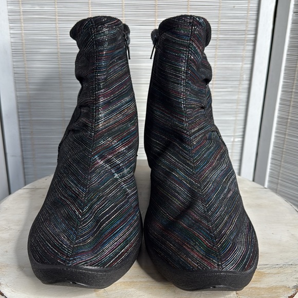 Arcopedico Stylish Black and Silver Women's Ankle Boots EUC - Picture 3 of 9